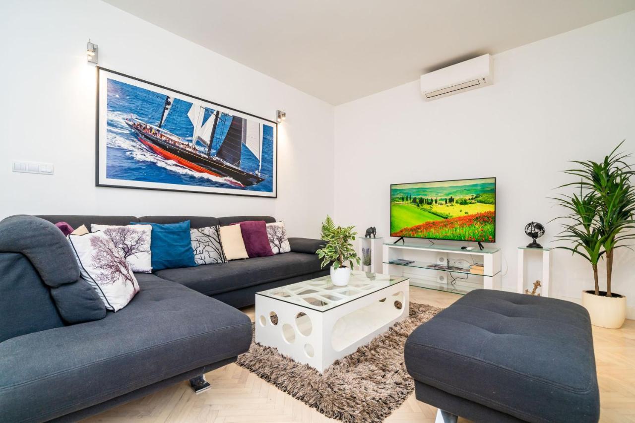 Holiday Home King Дубровник Екстериор снимка