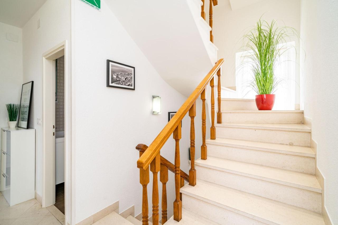 Holiday Home King Дубровник Екстериор снимка